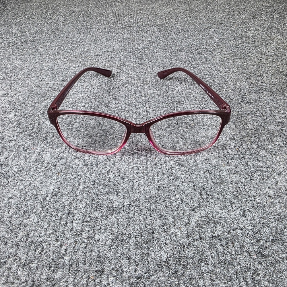 Adrienne Vittadini Cat Eye Readers +1.50  Black Clear Frame AVR406EP